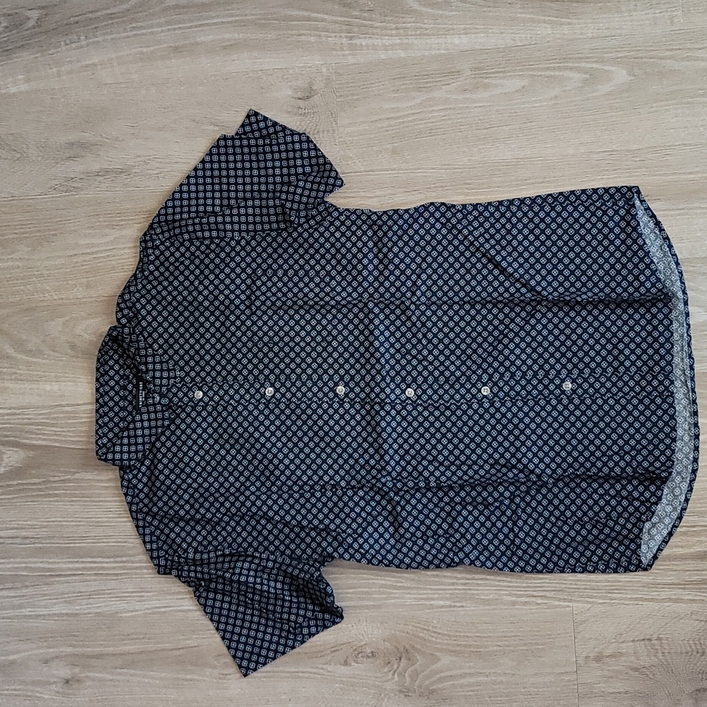 Navy blue patterned button up